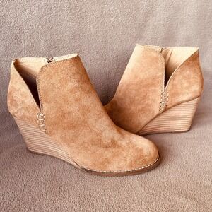 Lucky Brand LK-YIMME‎ Camel Tan Suede Leather Ankle Wedge Booties Size 10M / 42